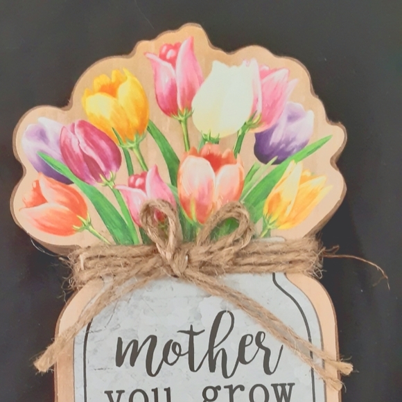 NWT 4 1/2 ×7 1/2 Mother plaque with tulips - Picture 2 of 6